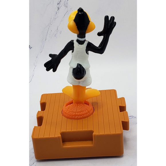 Daffy Duck Looney Tunes Space Jam Court Figure 1996 McDonalds Meal Toy - Picture 3 of 7